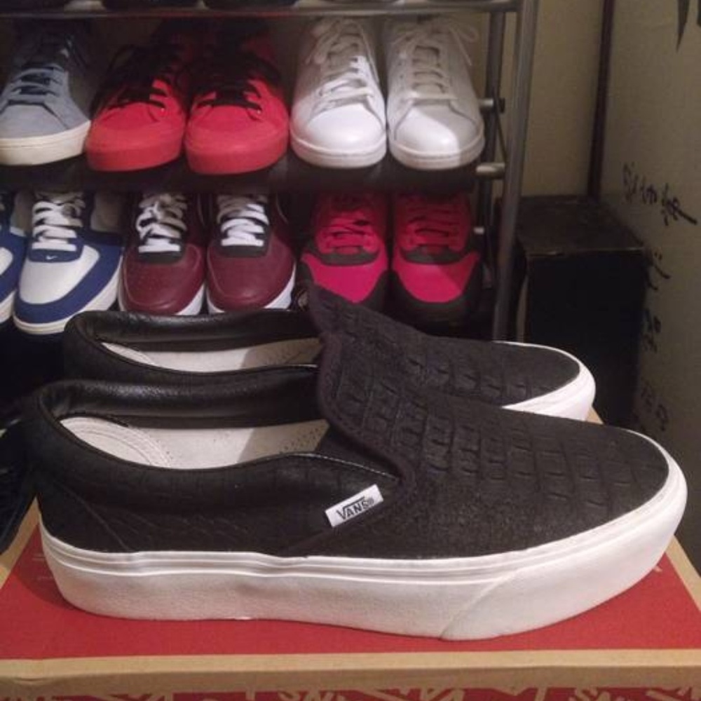Leather van slip-on